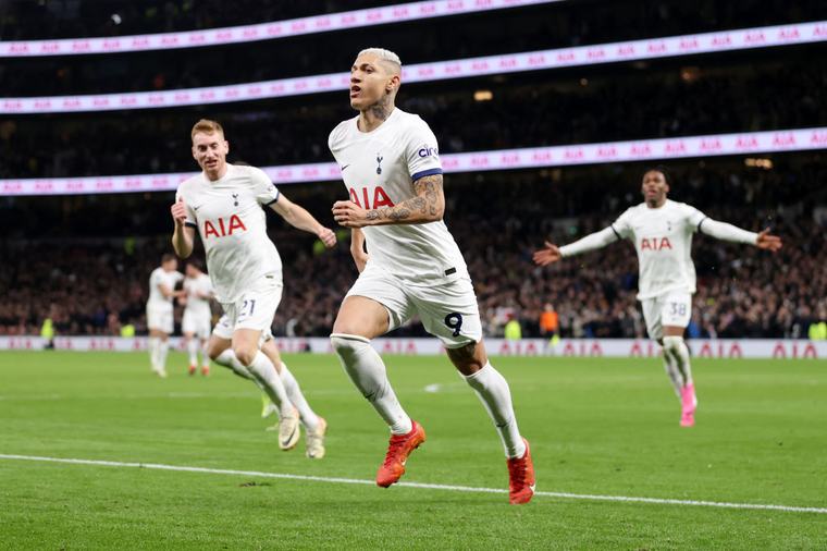 Richarlison hent út úr hóp hjá Tottenham - Getur ekki spilað í deildinni