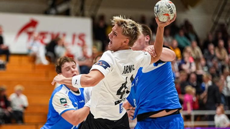Sigur hjá FH í fyrsta leiknum undir stjórn Arons